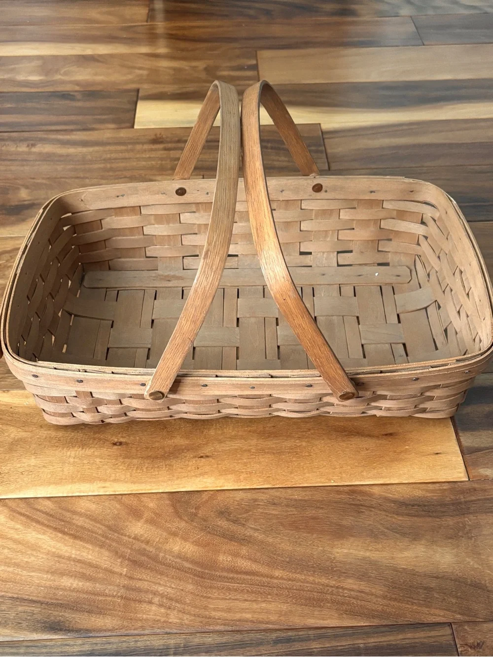 Vintage Longaberger Medium Gathering Basket